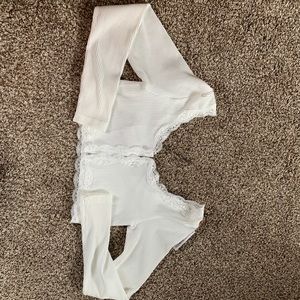 3 FOR $20// Forever 21 Seamless Lace Top